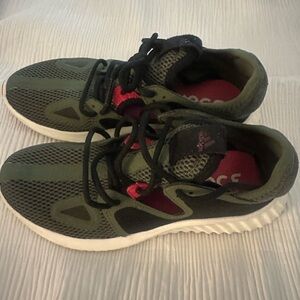 Women’s Adidas Run luv Clima : Boost sneakers